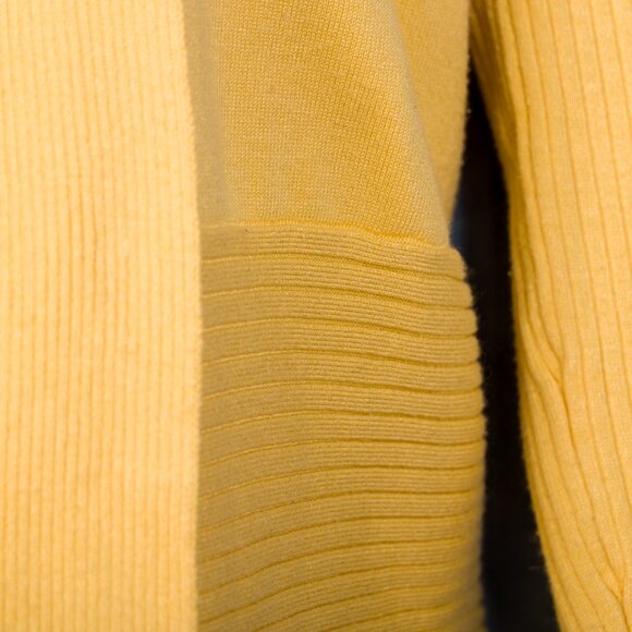 Christopher & Banks Rayon and Polyester Spring Sweater Size Small - Picture 2 of 2